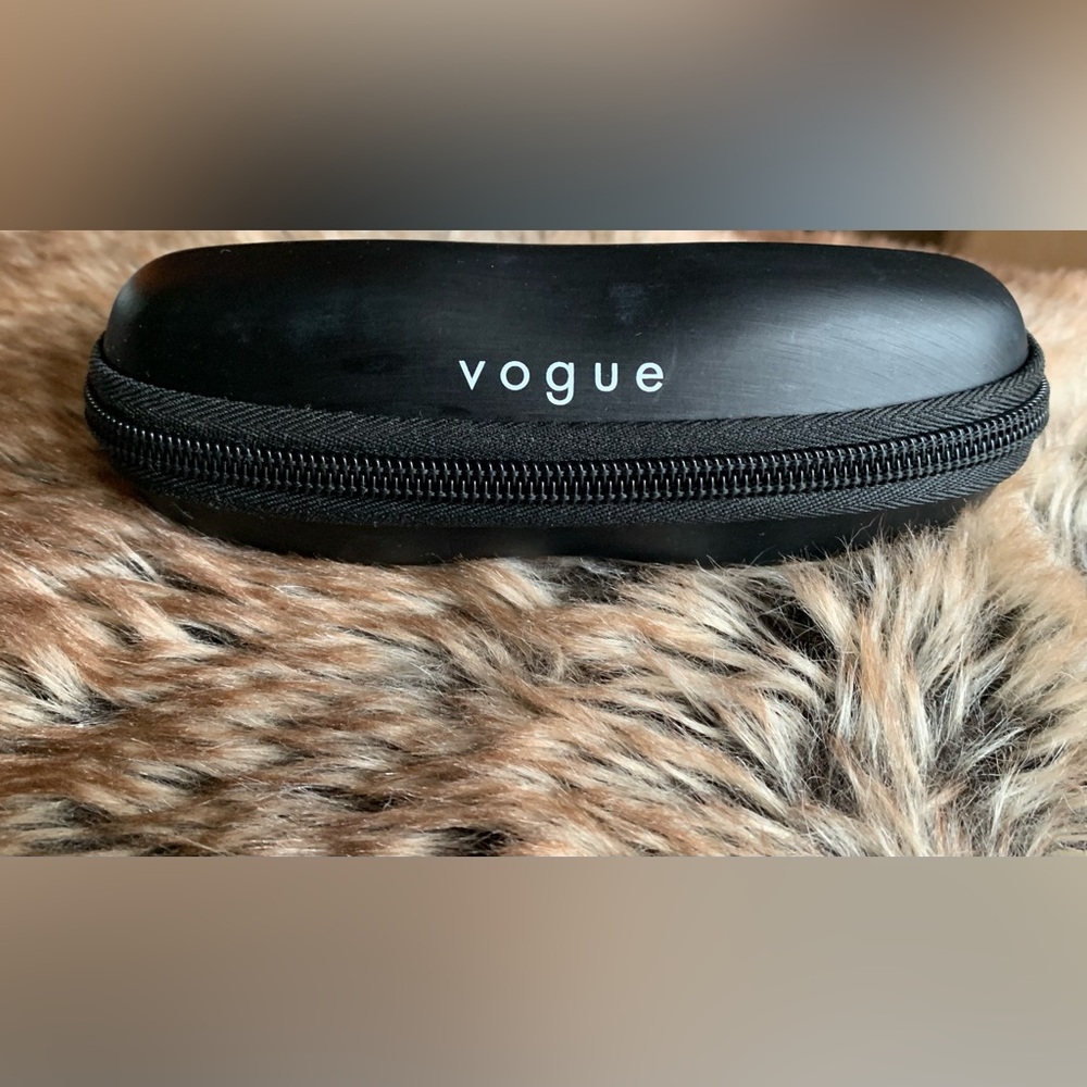 VOGUE Black Glasses Case Sunglass Case Eyeglass Hard Case Zipper Case